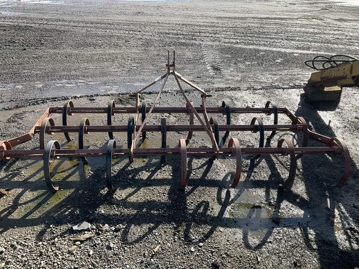 custom-10'-3-pt-springtooth-chisel-image-4