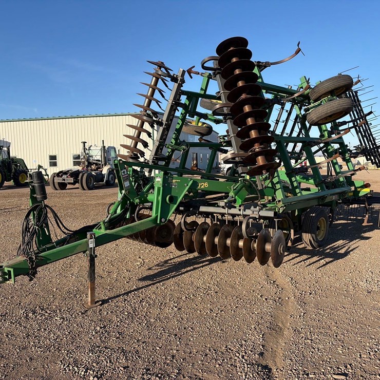 JOHN DEERE 726