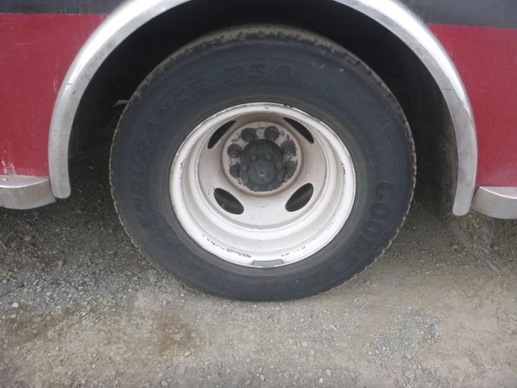 2014-ford-e350-image-18