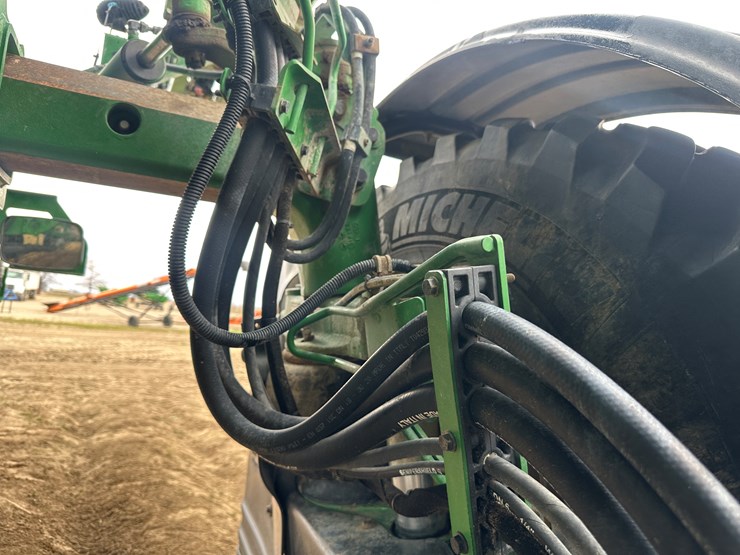 2021-john-deere-r4038-image-25