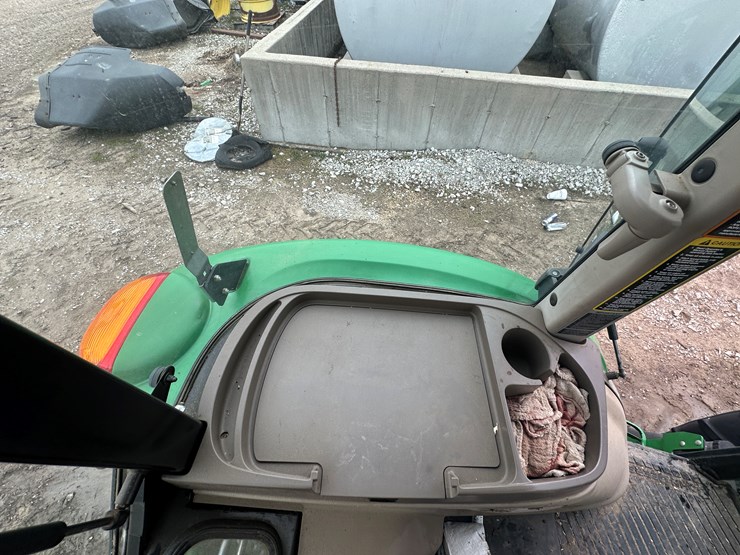 2014-john-deere-5075m-image-64