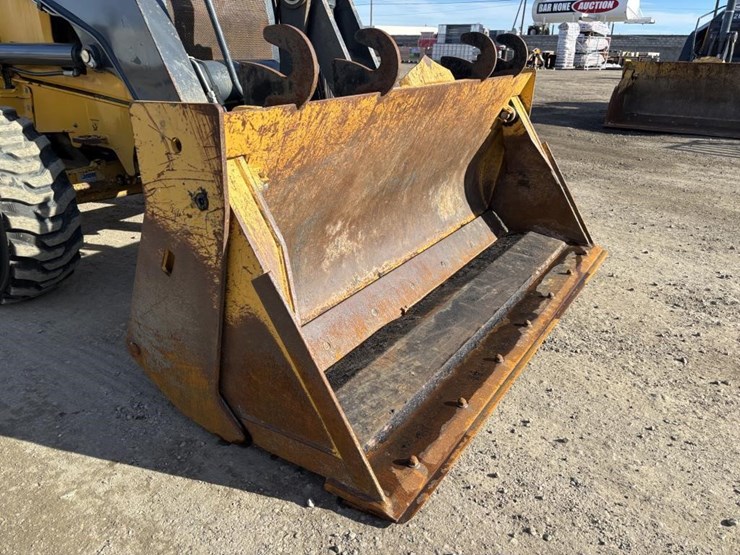 2018-deere-210lep-image-10