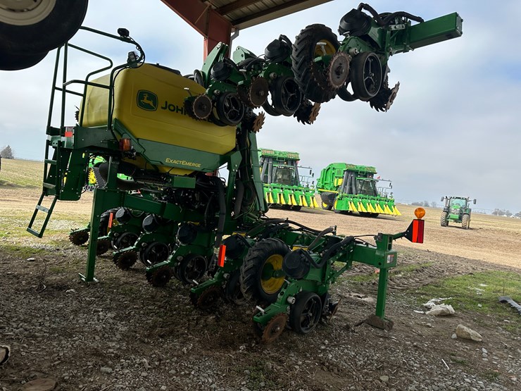 john-deere-1725c-image-3