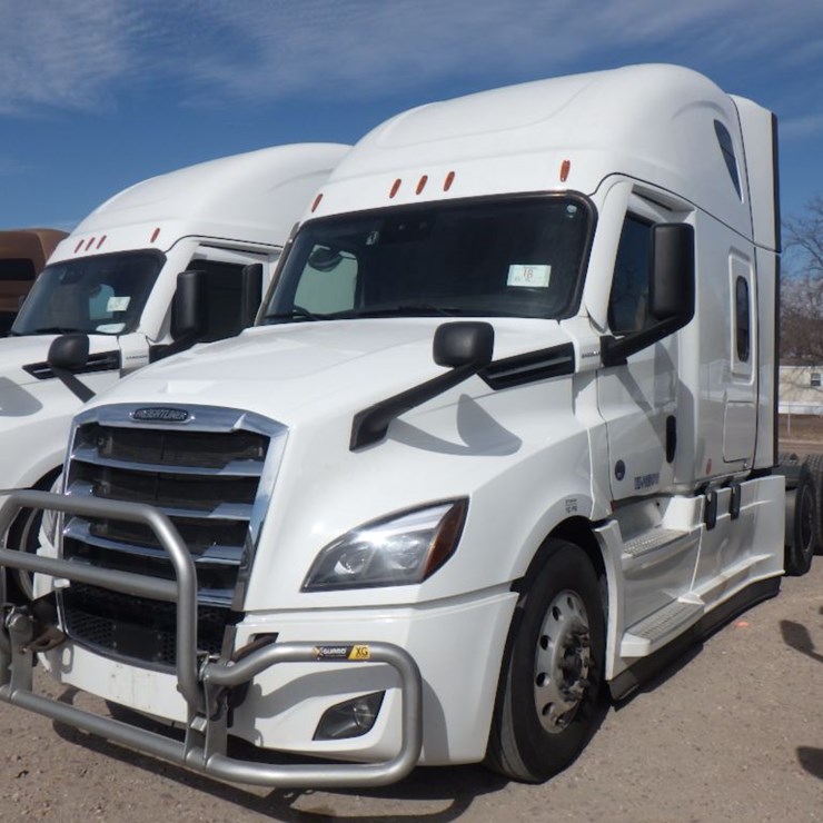 2023 FREIGHTLINER CASCADIA 126