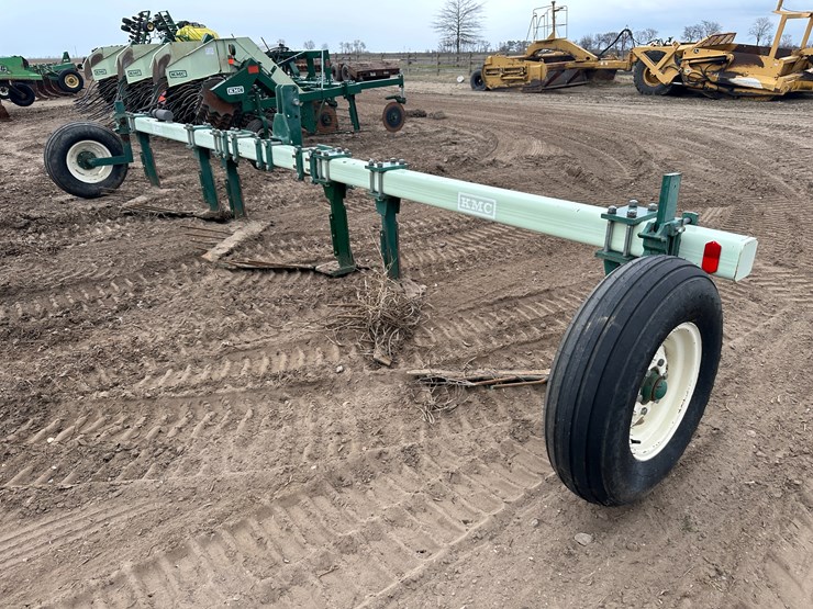 #38831-•-kmc-6-row-38"-vine-lifter-image-3