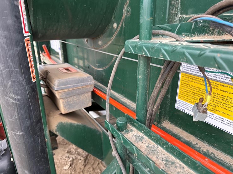 #38835-•-2017-richigher-r1090-grain-bagger-image-55