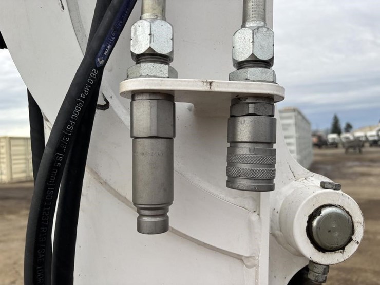 2021-bobcat-e60-image-17