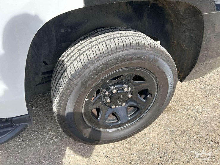 2018-chevrolet-tahoe-image-25