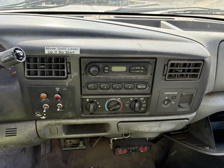 2002-ford-f450-image-12