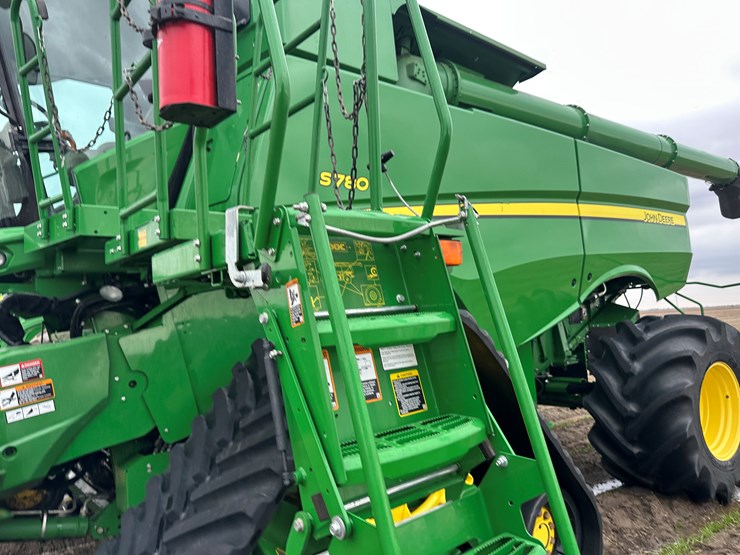 2020-john-deere-s780-image-49