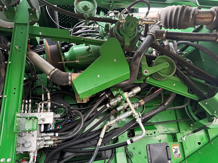 2020-john-deere-s780-image-63