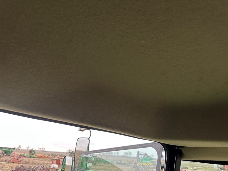 2021-john-deere-cp690-image-126