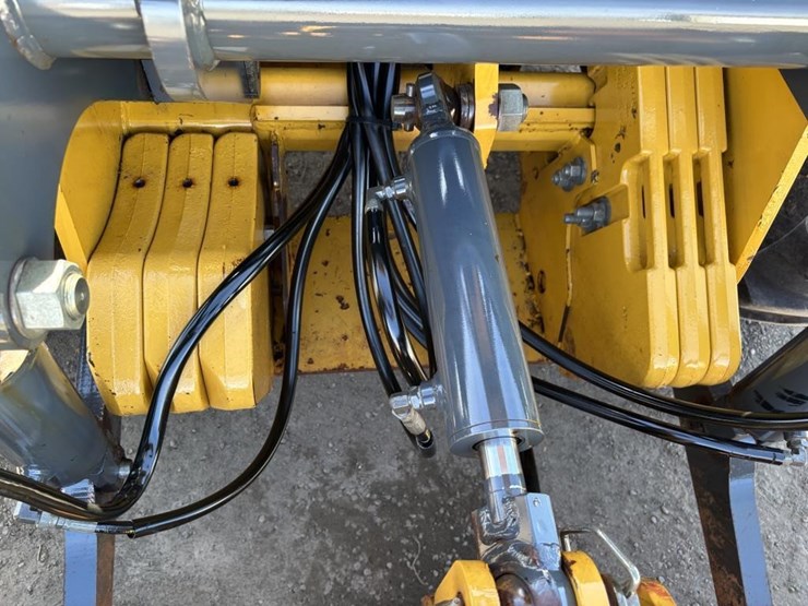 2017-deere-210lep-image-20