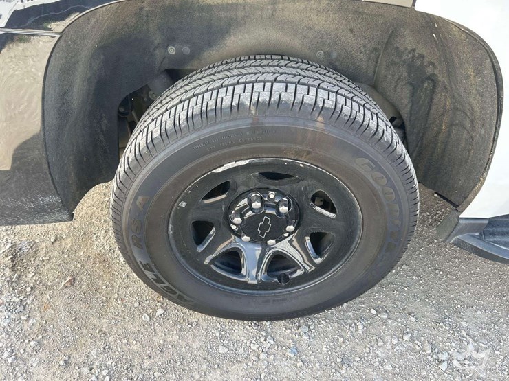 2018-chevrolet-tahoe-image-26