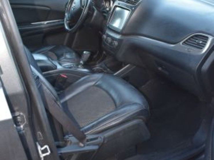 2017-dodge-journey-image-16
