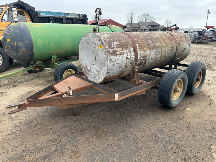 #40122-•-1750gal-fuel-trailer-w/pump-image-1
