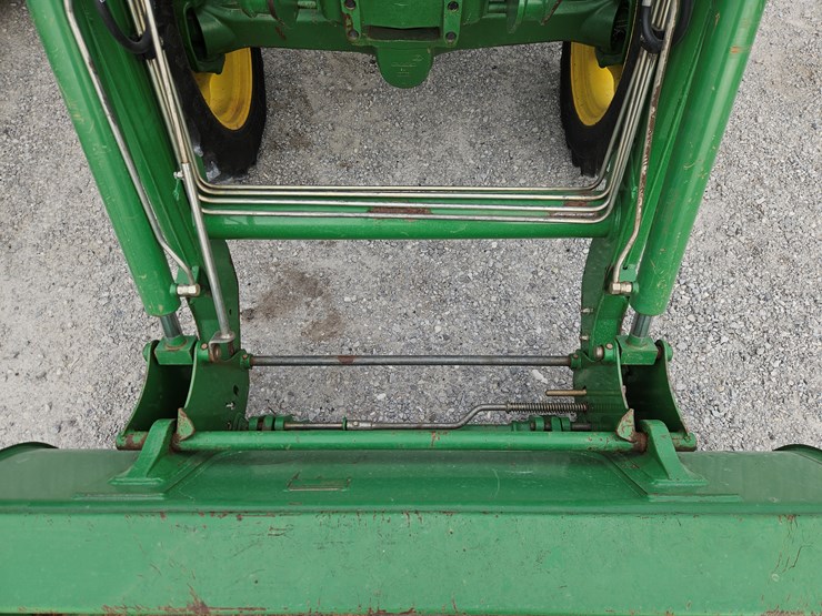2013-john-deere-5075e-image-5