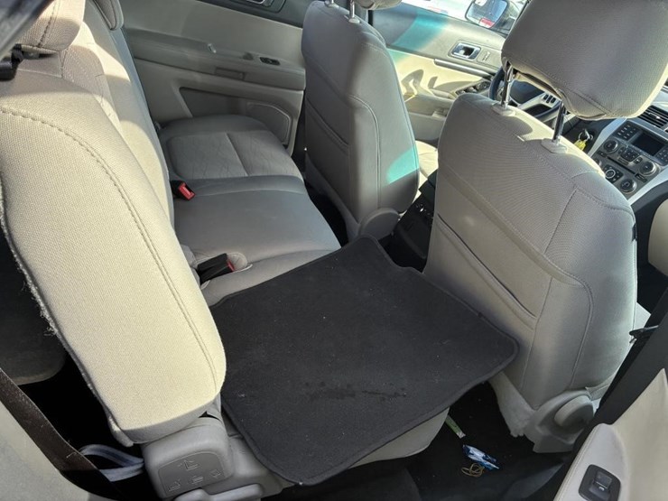 2013-ford-explorer-image-9