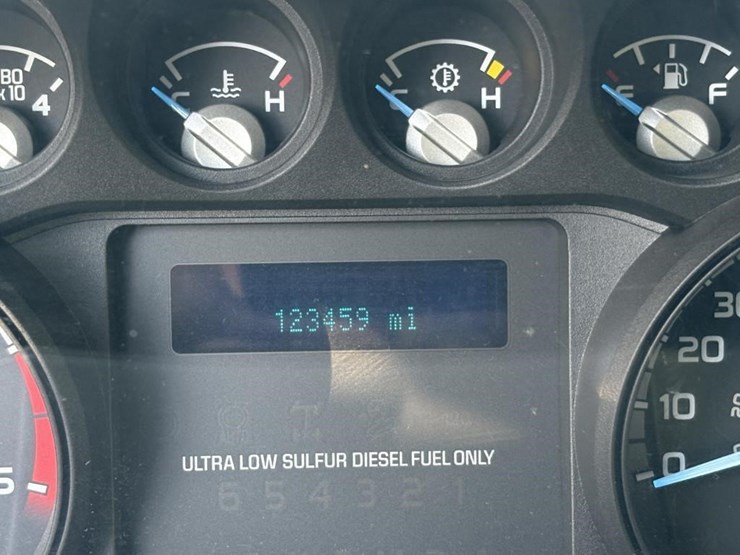 2016-ford-f550-image-14