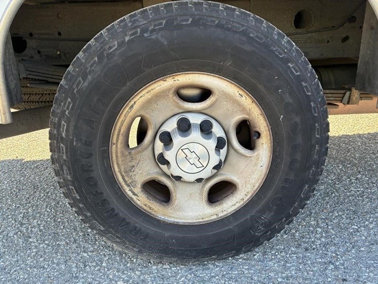 2008-chevrolet-2500-image-5