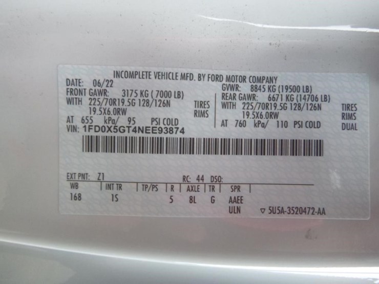 2022-ford-f550-image-29