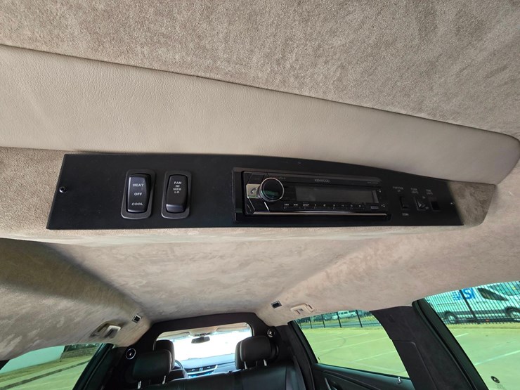 2019-cadillac-xts-stretch-limousine-for-sale,-s-and-s-coachbuilders,-70in,-7866-miles-image-45