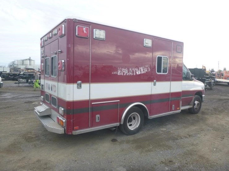 2014-ford-e350-image-3