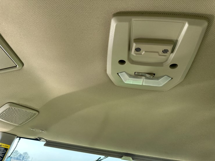 2023-john-deere-8r-250-image-63