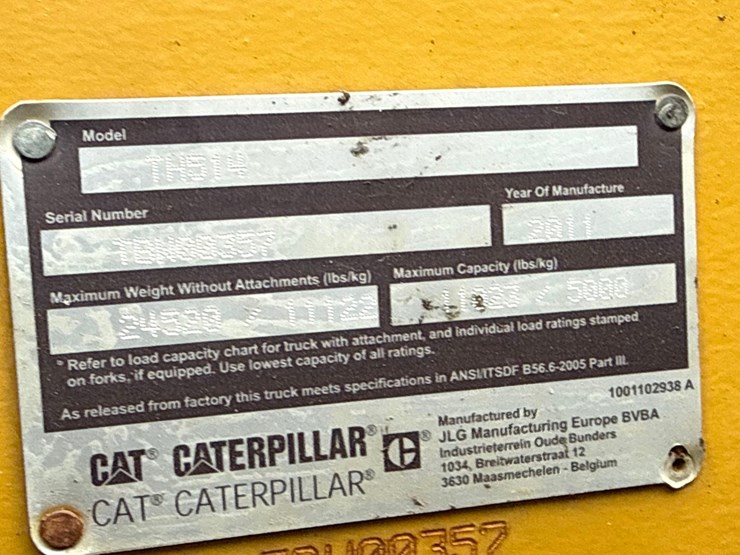 2011-caterpillar-th514-telehandler-image-17