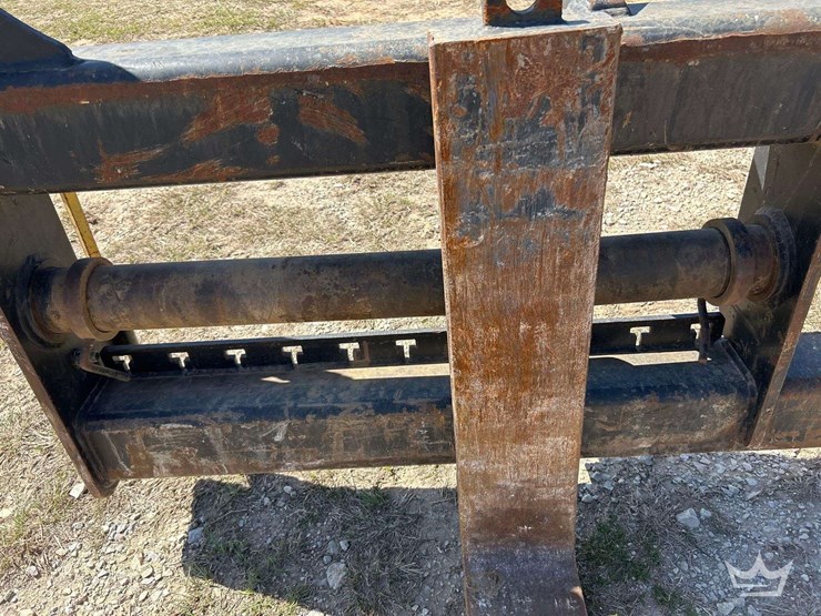 pemberton-inc-komatsu-forks-and-frame-image-7