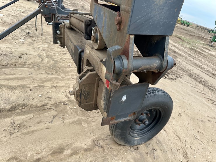 #38850-•-38'-yetter-toolbar-image-10