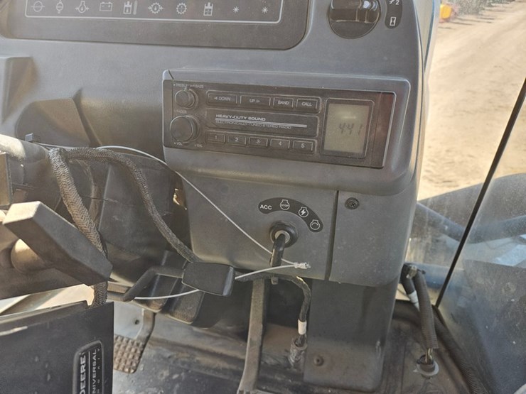 new-holland-9682-image-35