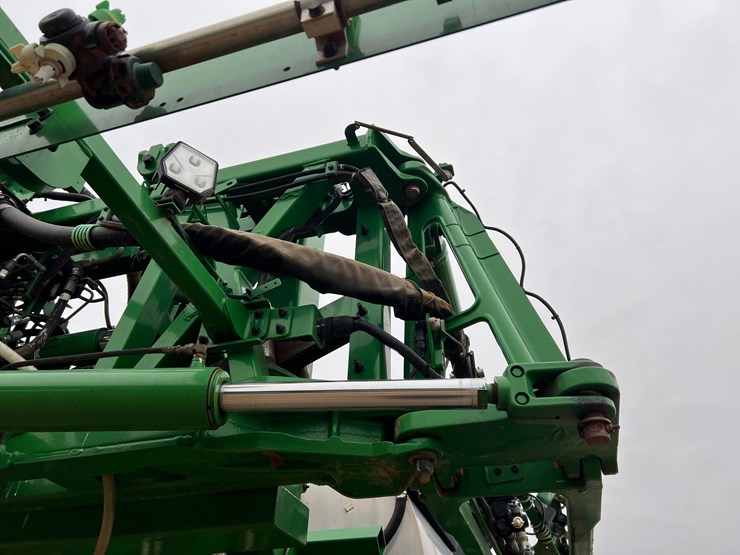 john-deere-412r-image-36