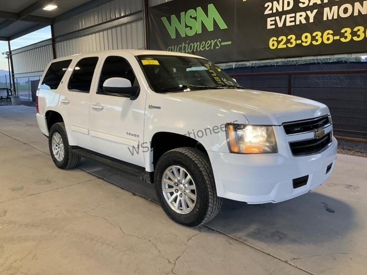 2013-chevrolet-tahoe-image-2