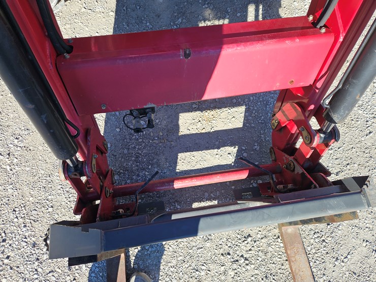 2021-mahindra-9125p-image-5