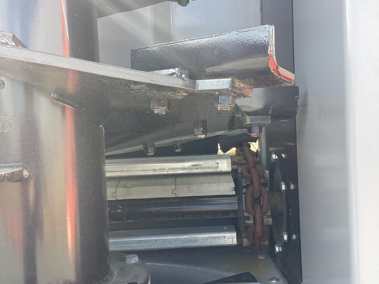 tube-line-manure-spreader-nitro-750-image-9