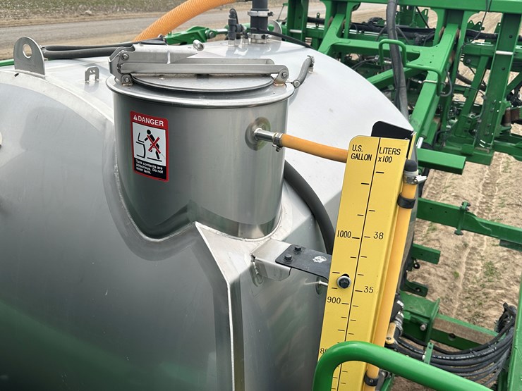 2021-john-deere-r4038-image-86