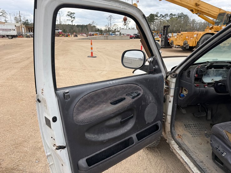 2001-dodge-ram-1500-image-7