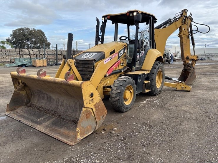 caterpillar-420f2-image-1