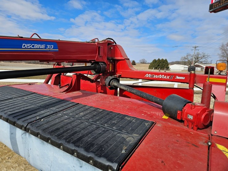 2019-new-holland-313-image-16