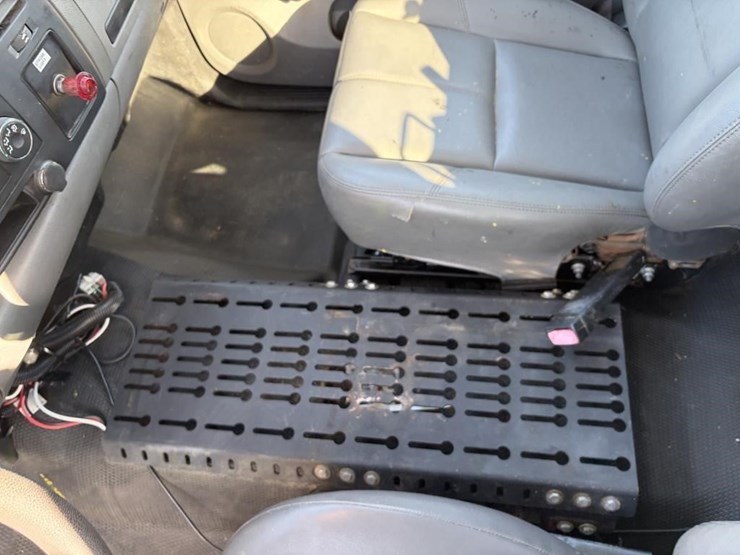 2008-chevrolet-2500-image-12