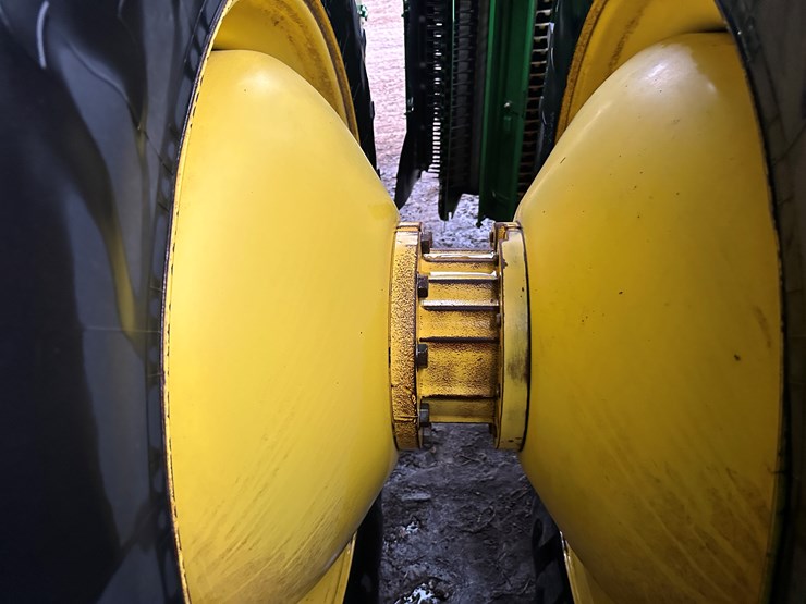 2021-john-deere-cp690-image-18