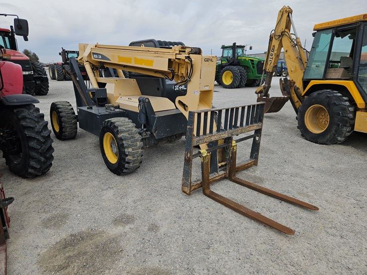 2013-gehl-rs6-34-image-21