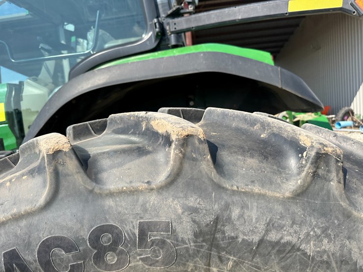 2023-john-deere-8r-250-image-5