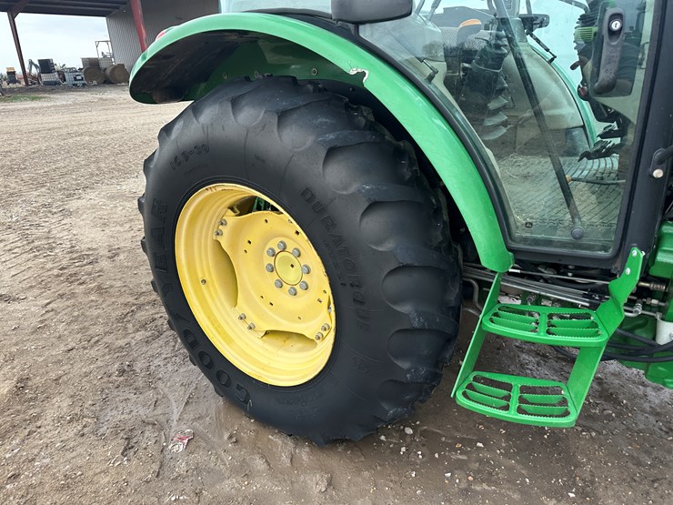 2014-john-deere-5075m-image-10
