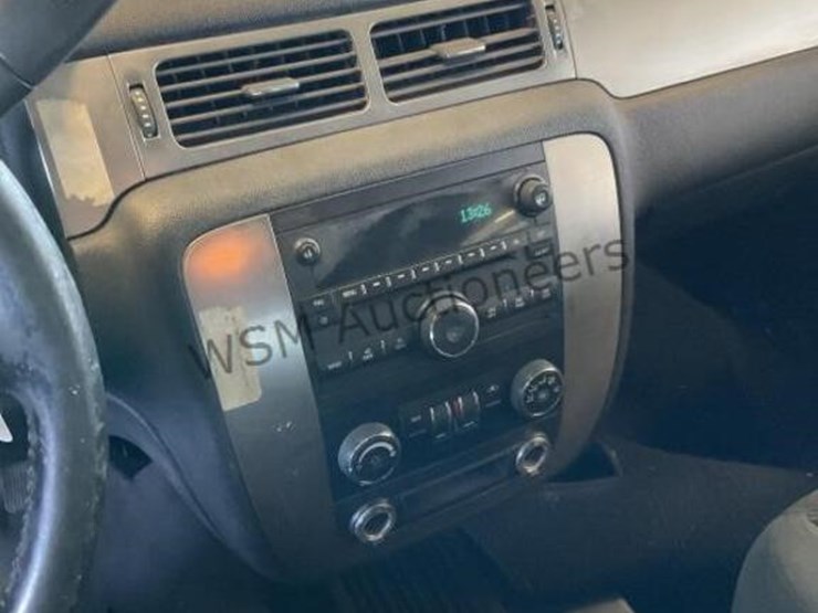 2007-chevrolet-tahoe-image-19