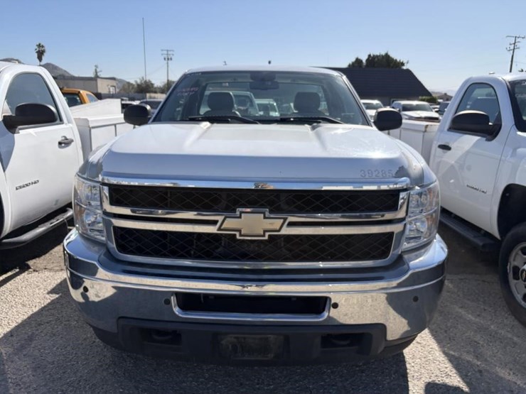 2011-chevrolet-2500-image-5