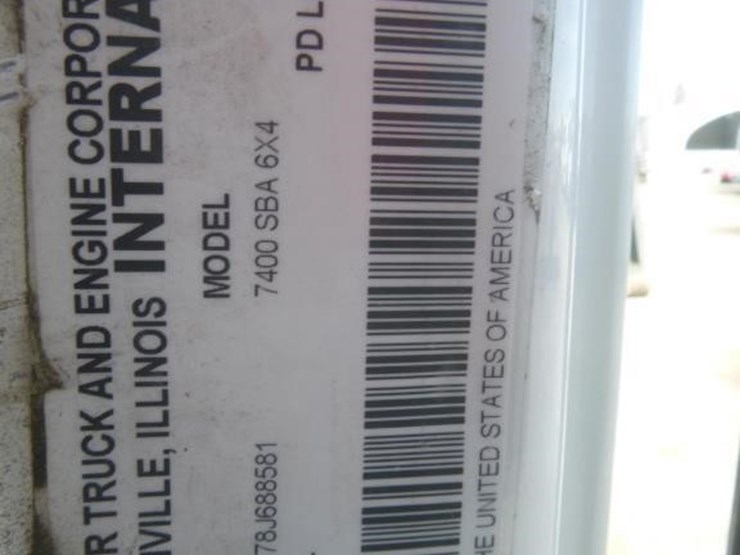 2008-international-7400-image-26