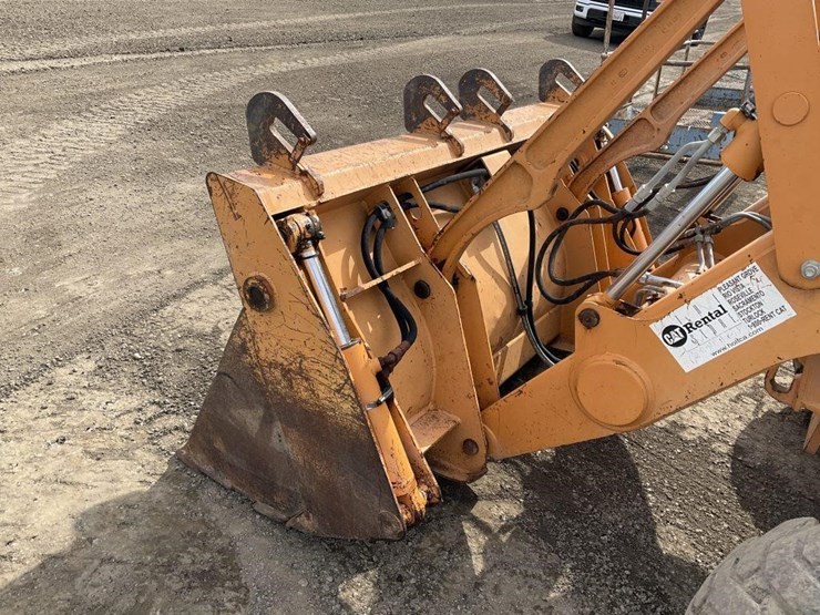 case-570m-xt-image-11