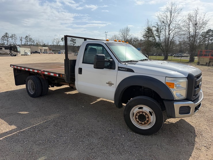 2014-ford-f550-image-2